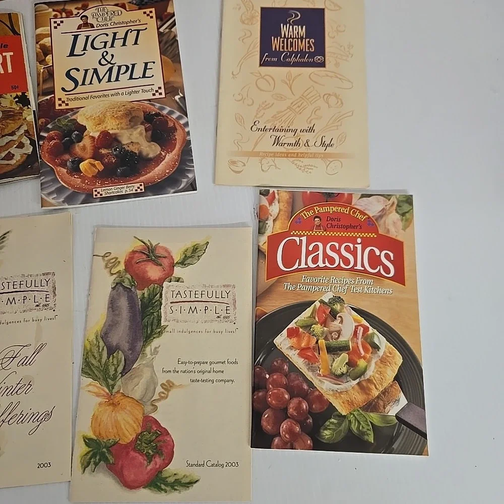 Lot Of Vintage Cookbooks Pillsbury,‎ Pampered Chef, Betty Crocker, And More